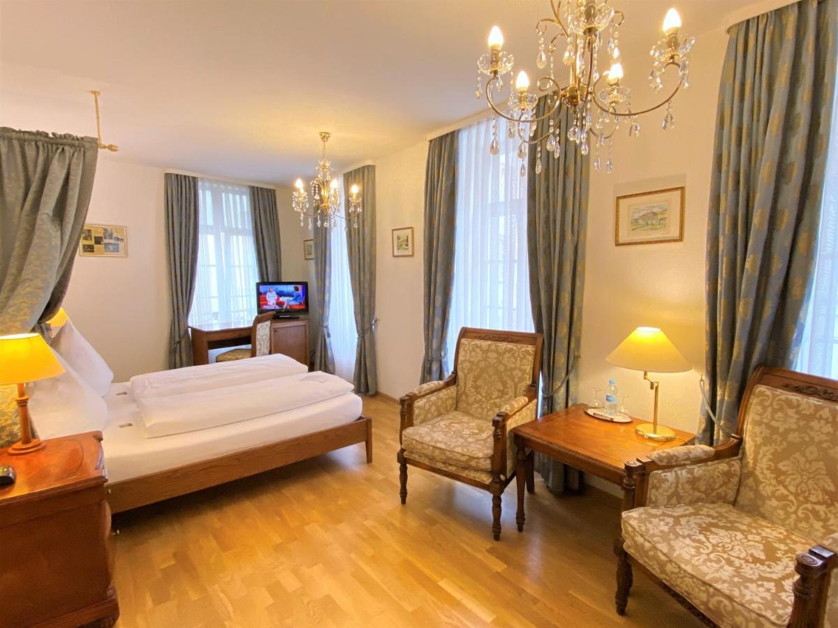 Hotel Rathausgloeckel Baden-Baden Bagian luar foto