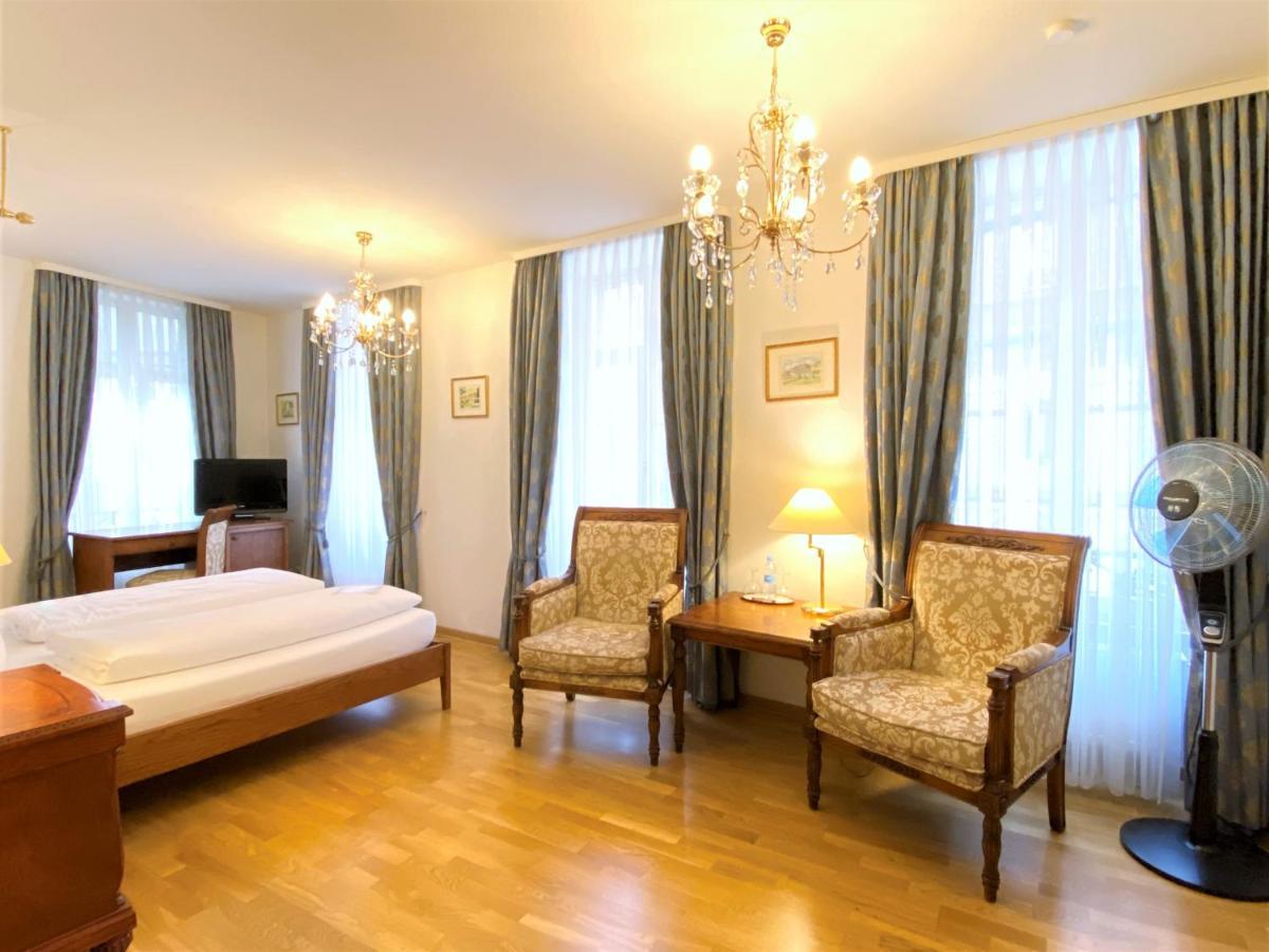 Hotel Rathausgloeckel Baden-Baden Bagian luar foto