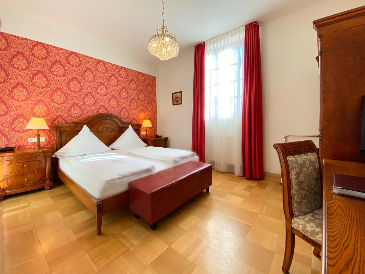 Hotel Rathausgloeckel Baden-Baden Bagian luar foto