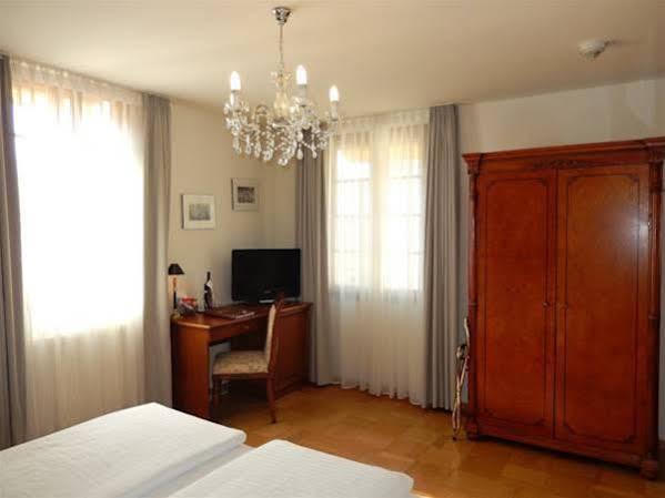 Hotel Rathausgloeckel Baden-Baden Bagian luar foto