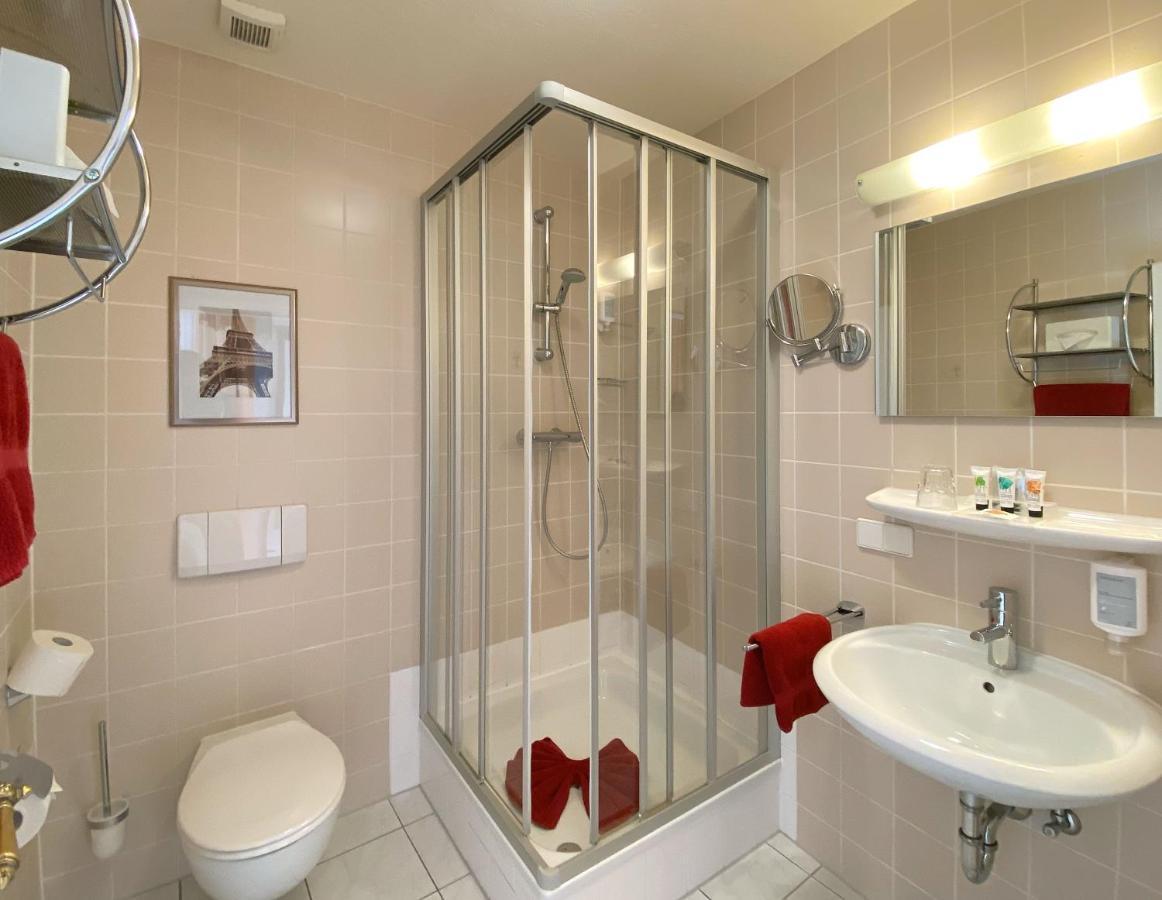 Hotel Rathausgloeckel Baden-Baden Bagian luar foto