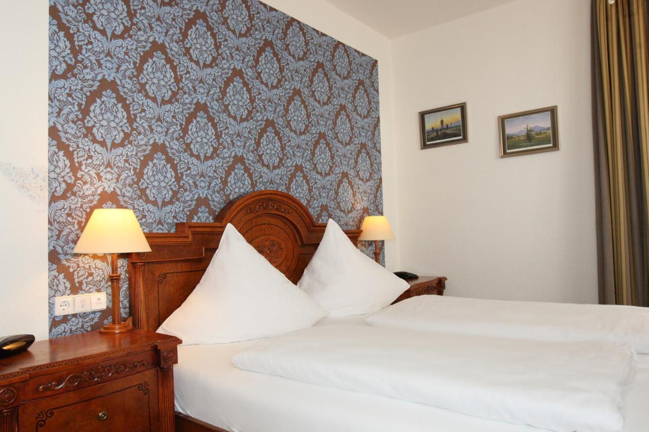 Hotel Rathausgloeckel Baden-Baden Bagian luar foto