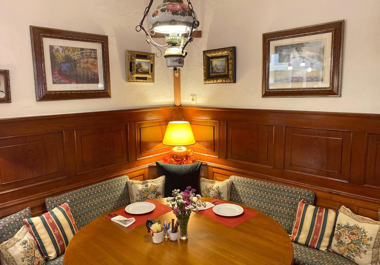Hotel Rathausgloeckel Baden-Baden Bagian luar foto